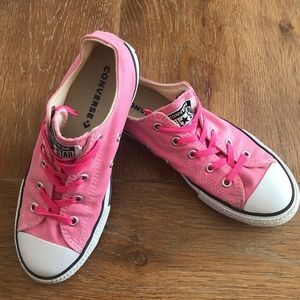 Pink Converse Chuck Taylor All Star Youth Low Top Sneakers Size 2.5